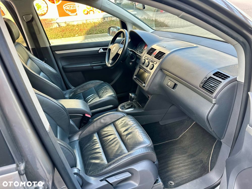 Volkswagen Touran 1.4 TSI DSG Highline - 10