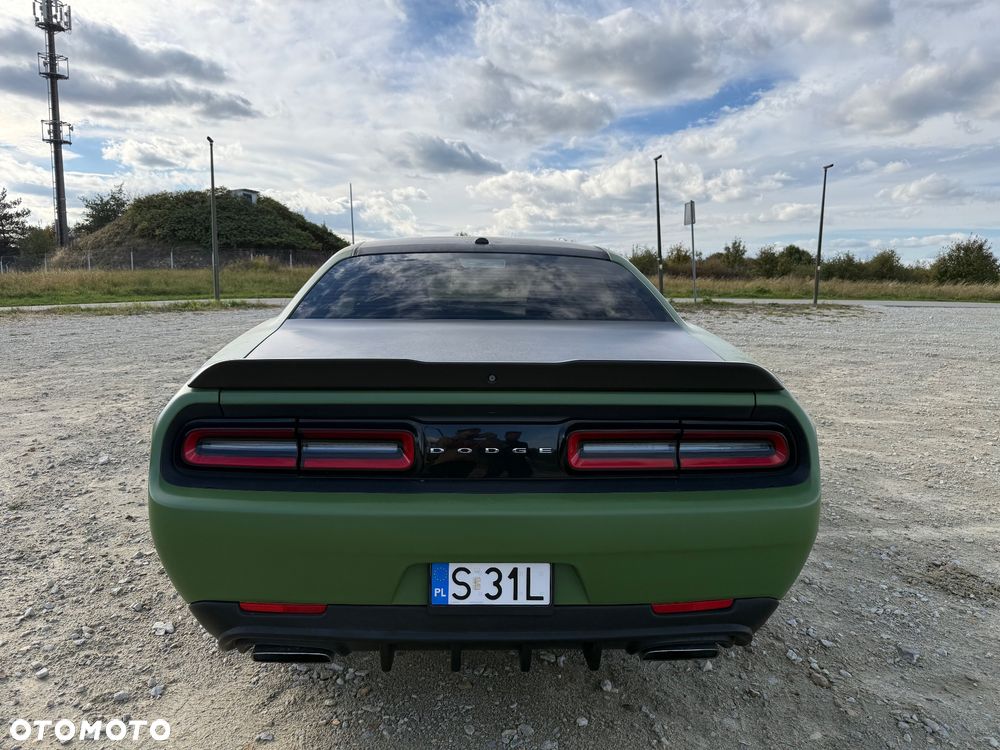 Dodge Challenger 5.7 R/T - 7