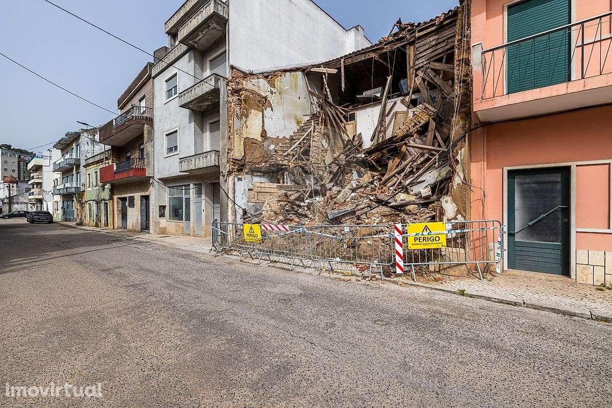 Moradia T8 para venda - Grande imagem: 2/9