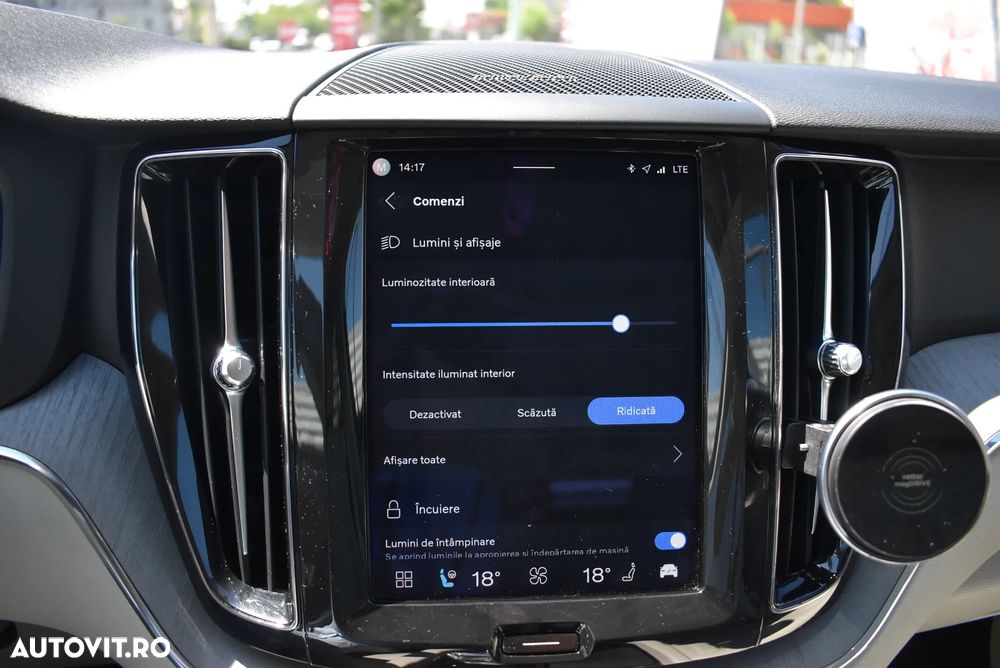 Volvo XC 60 Recharge T8 AWD AT Plus Bright - 17