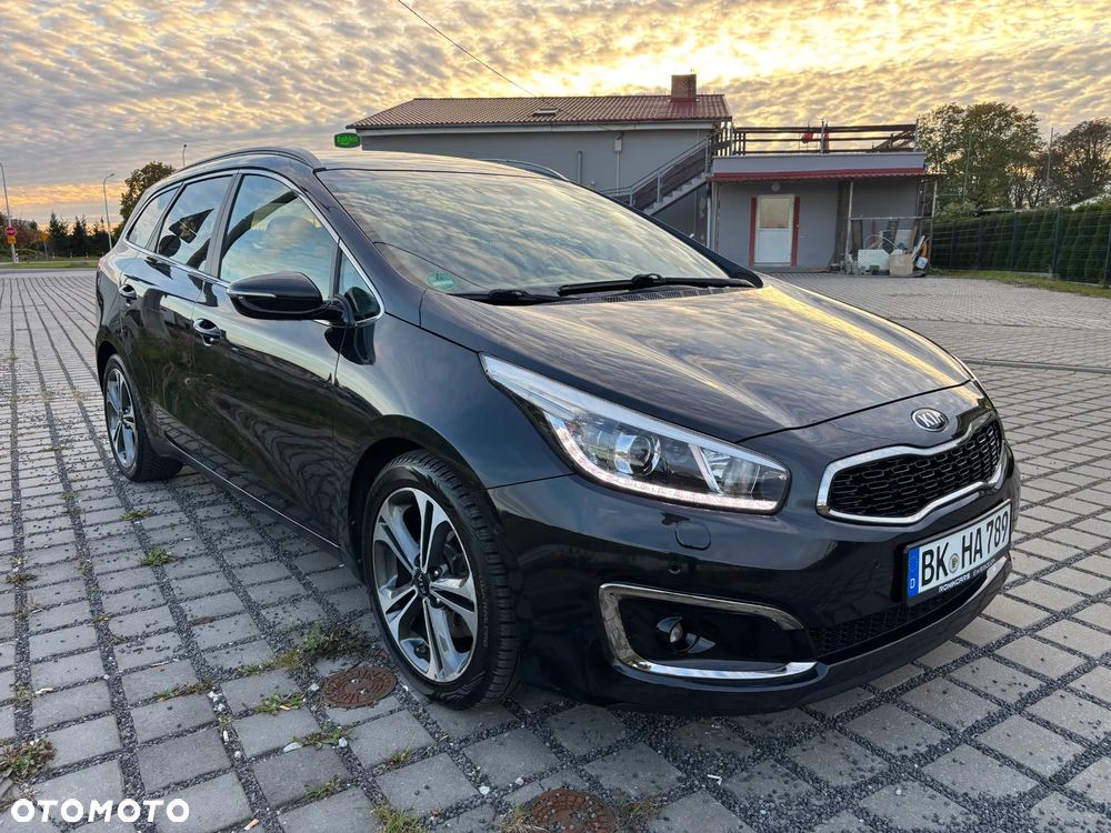 Kia Ceed 1.6 CRDi 136 ISG Dream Team Edition - 2