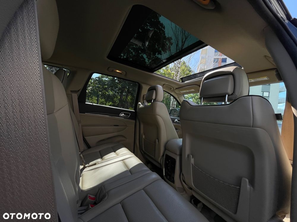 Jeep Grand Cherokee 5.7 V8 Overland Summit - 15