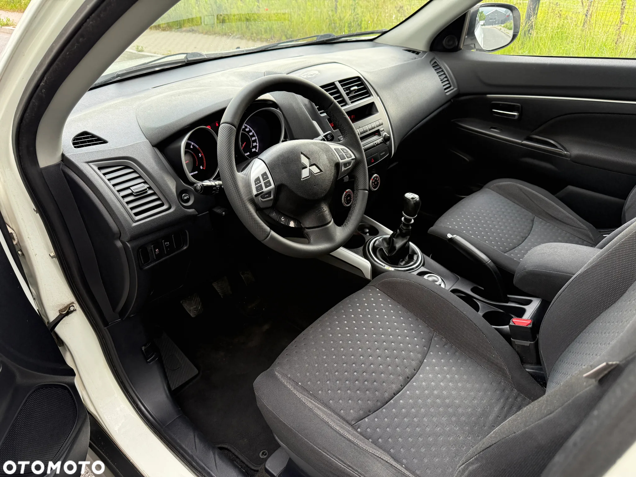 Mitsubishi ASX - 12