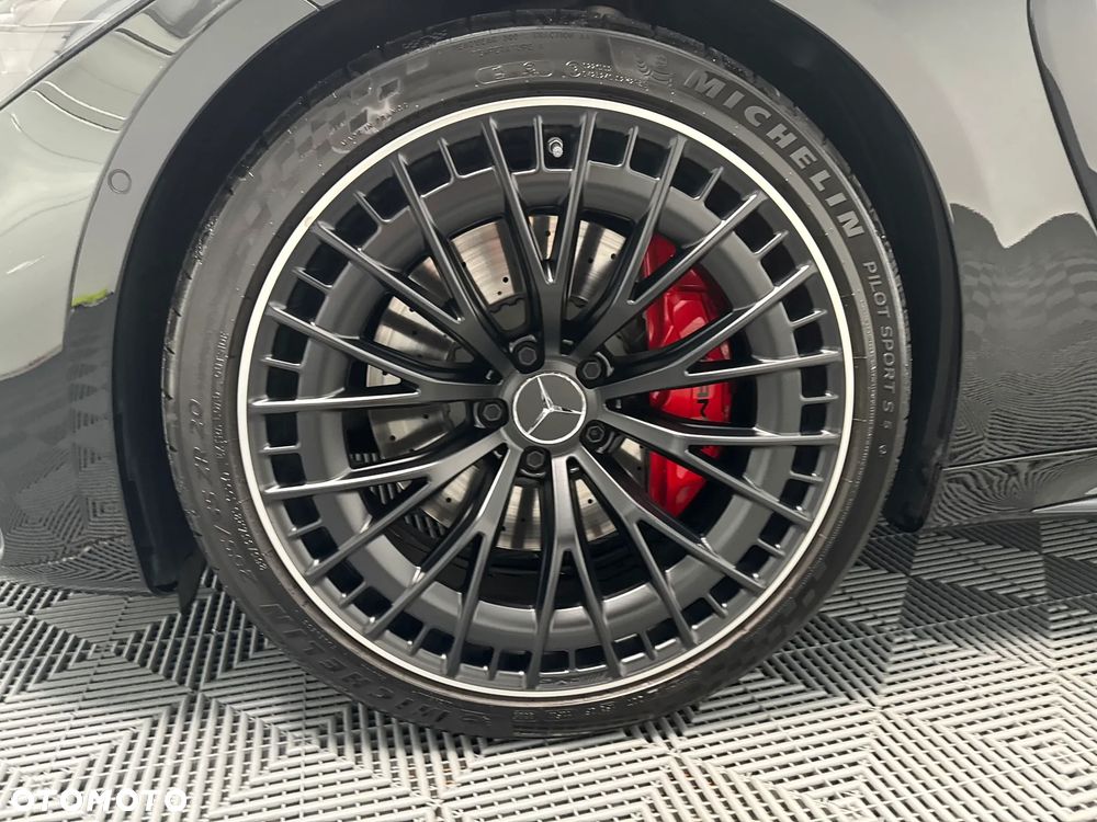 2025 Mercedes-Benz CLE AMG 53 mHEV 4-Matic+, photograph 9