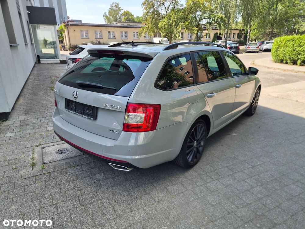 Skoda Octavia 2.0 TDI DSG RS - 4