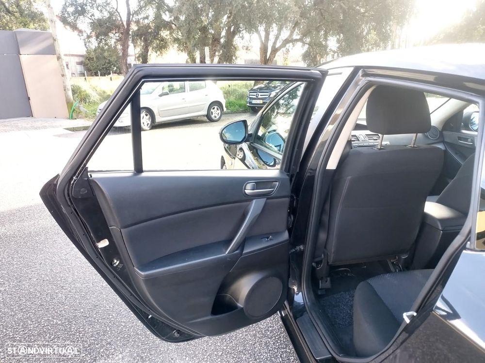 Mazda 3 Hatchback MZ-CD 1.6 Comfort - 22