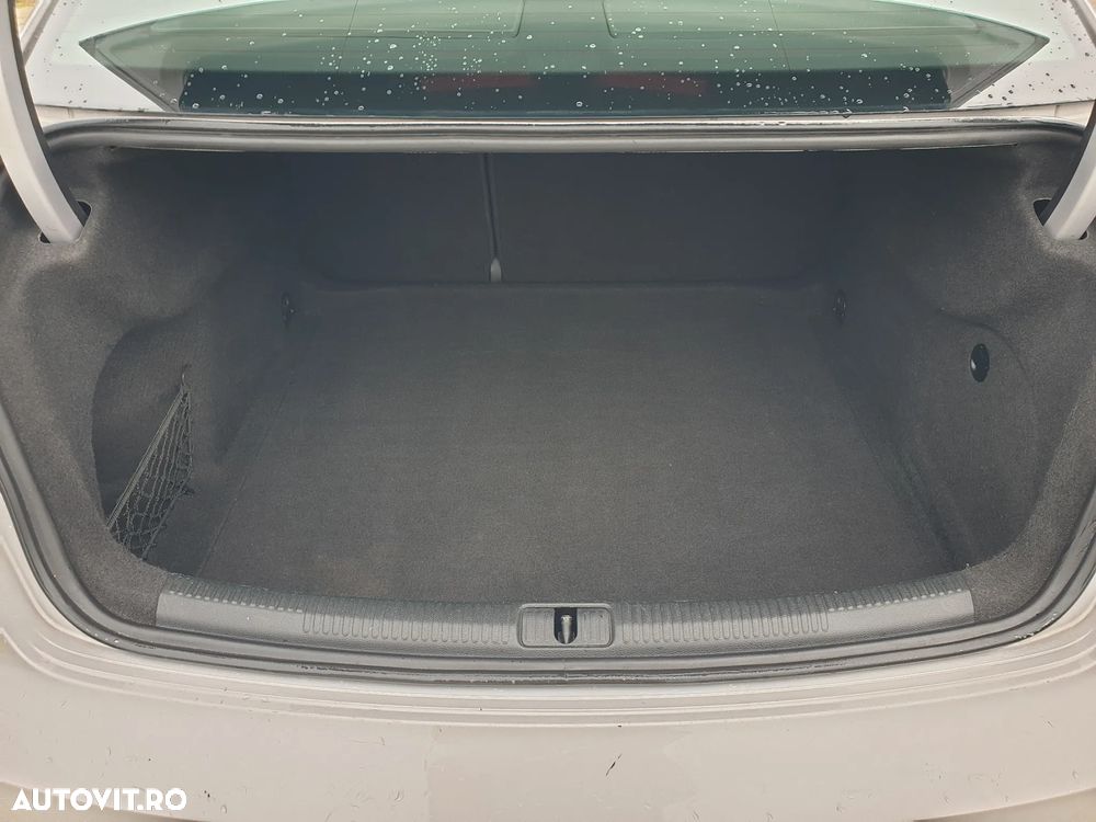 Audi A3 1.4 TFSI cylinder on demand Limousine S tronic Attraction - 16