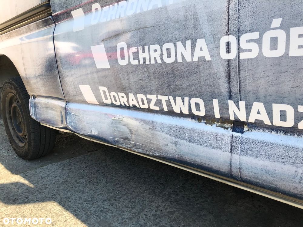 Toyota HIACE - 18