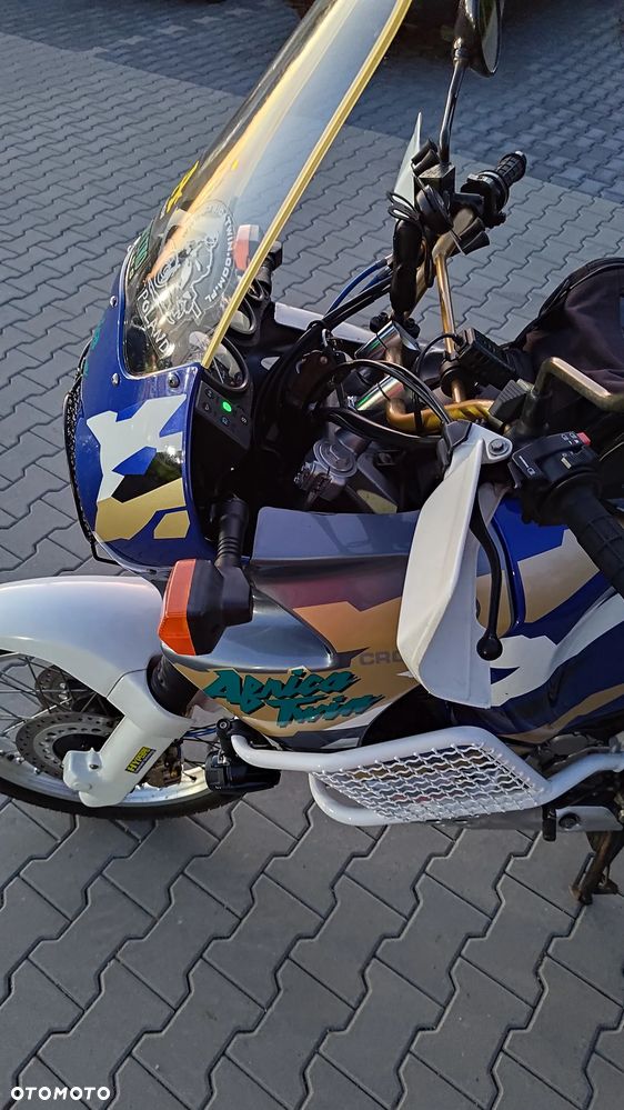 Honda XRV - 24