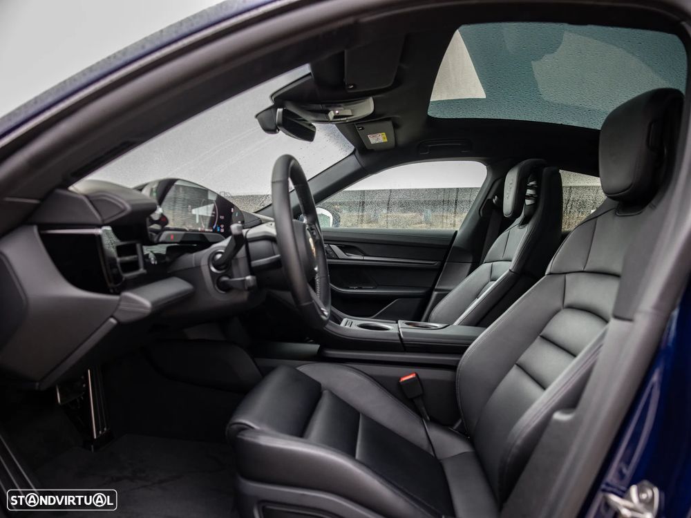 Porsche Taycan 4S - 25