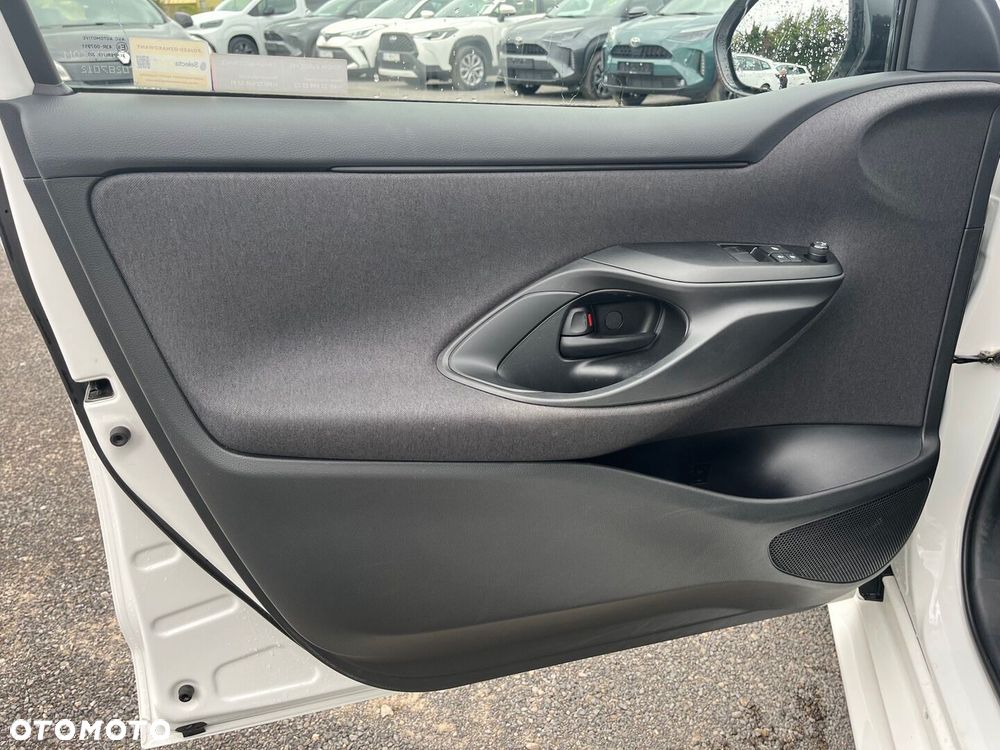 Toyota Yaris - 23