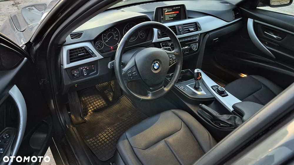 BMW Seria 3 320i Advantage - 7
