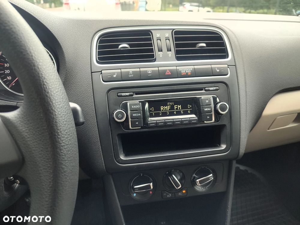 Volkswagen Polo - 11