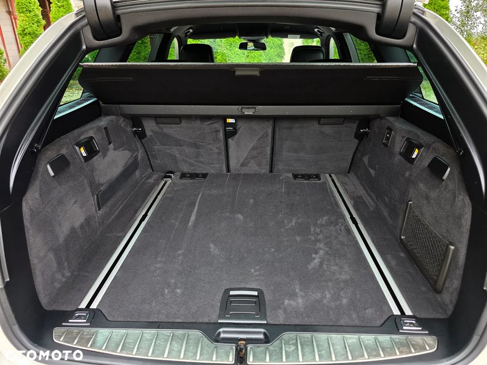 BMW Seria 5 520d - 28