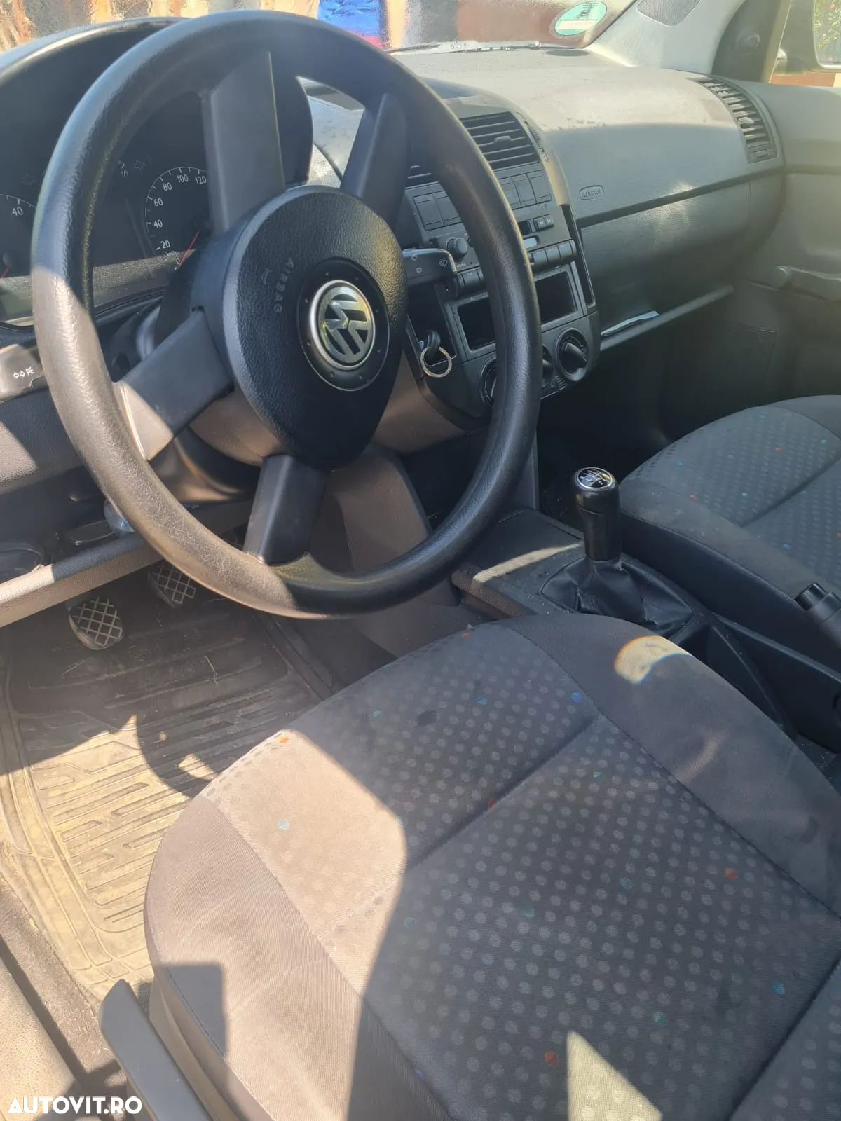 Volkswagen Polo - 8