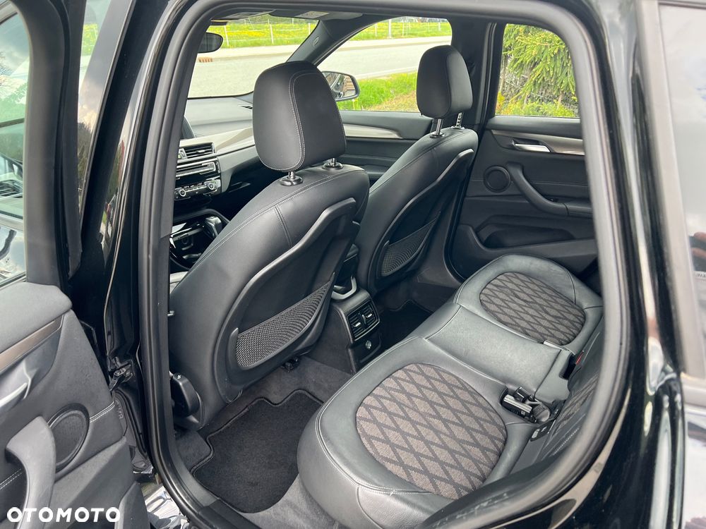 BMW X1 xDrive18d Sport Line - 27