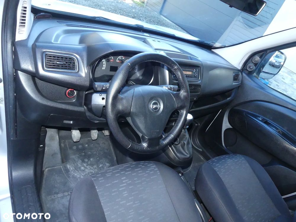 Opel Combo - 12