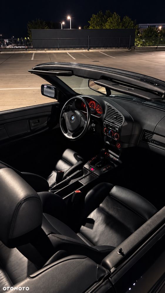 BMW Seria 3 320i - 20