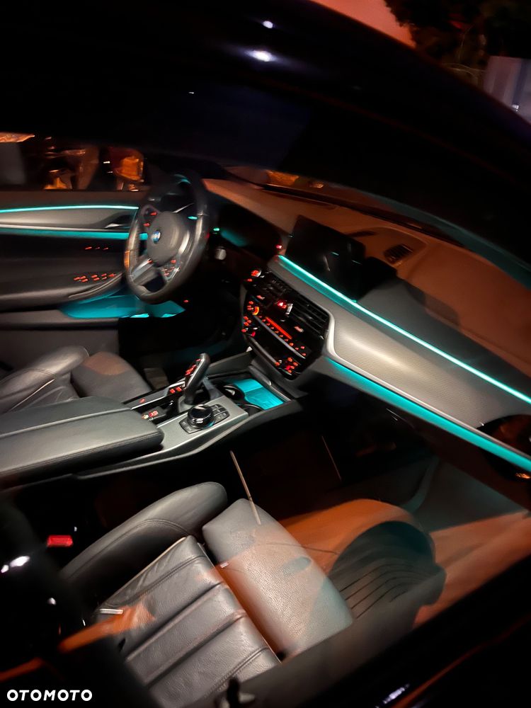 BMW Seria 5 530i xDrive M Sport Edition - 39