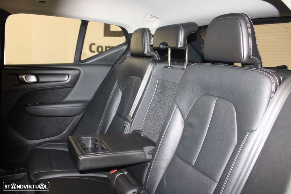 Volvo XC 40 2.0 D3 Geartronic - 27