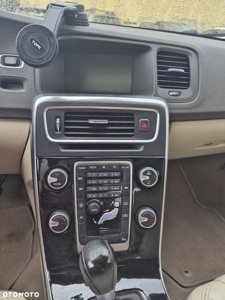 Volvo S60 D2 Momentum - 5