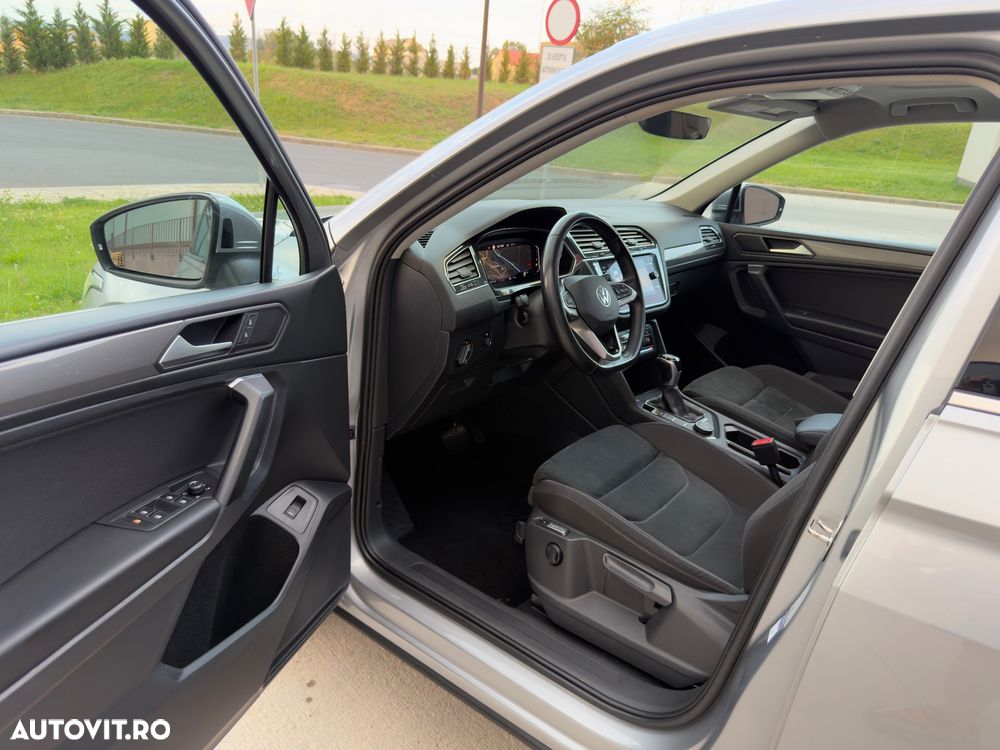Volkswagen Tiguan 2.0 TDI SCR 4MOTION DSG Elegance - 29