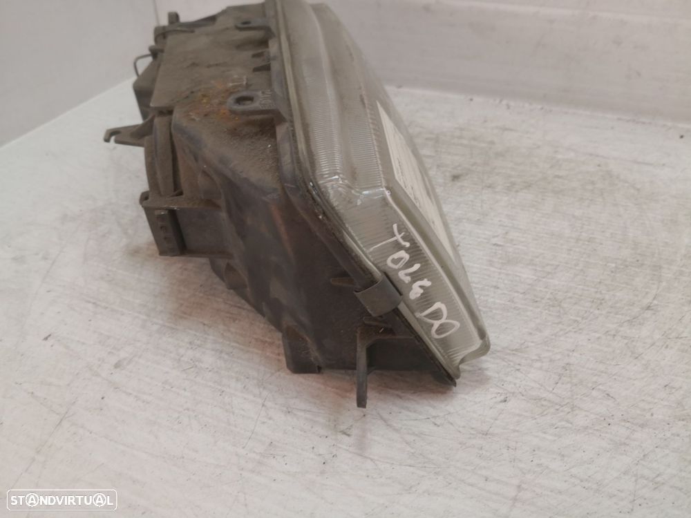 Ótica Esq Seat Toledo I (1L) - 4