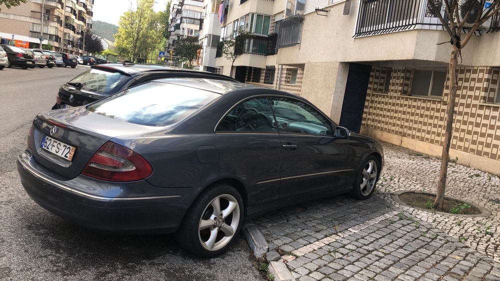 Usado Mercedes-Benz CLK 270 2003 - 7 000 EUR, 335 660 km - Standvirtual.com