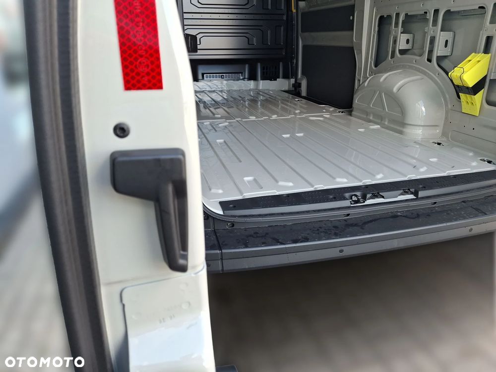 Volkswagen Crafter - 36