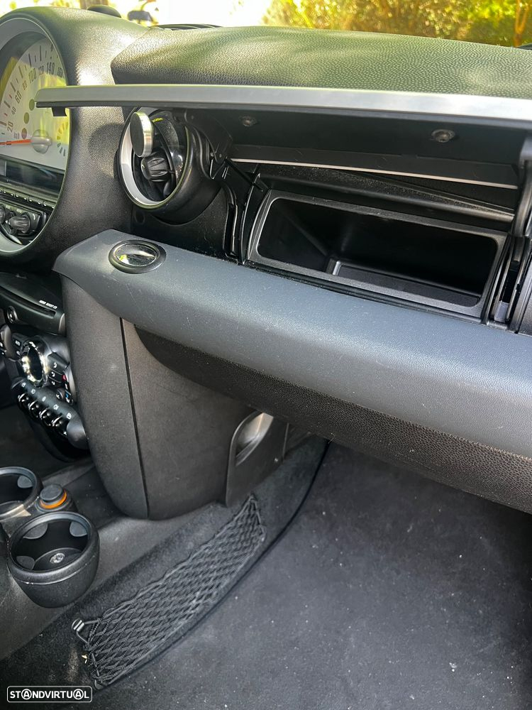 MINI 3 Portas Cooper D - 9