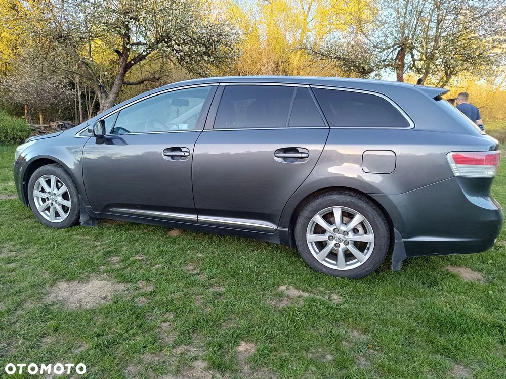 Toyota Avensis 2.0 D-4D Premium - 7