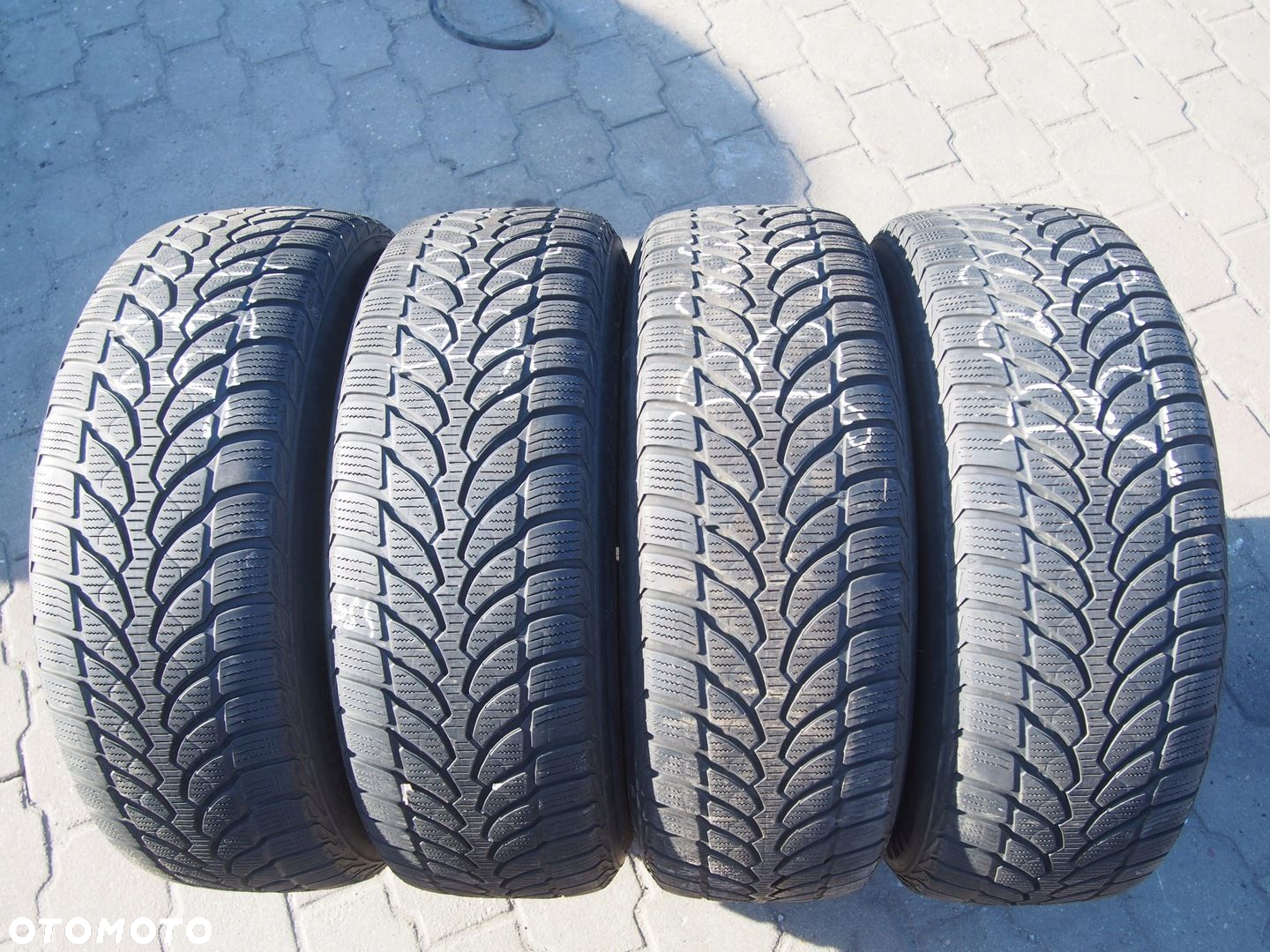 BMW F30 F31 E90 E91 E92 5x120 IS31 205/60R16 92H - 2