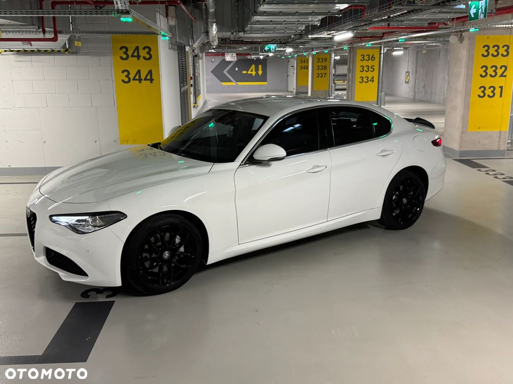 Alfa Romeo Giulia - 6
