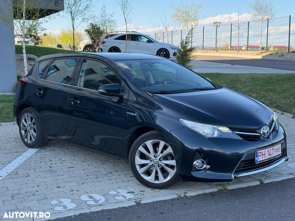Toyota Auris 1.8 L VVT-i Luna - 2