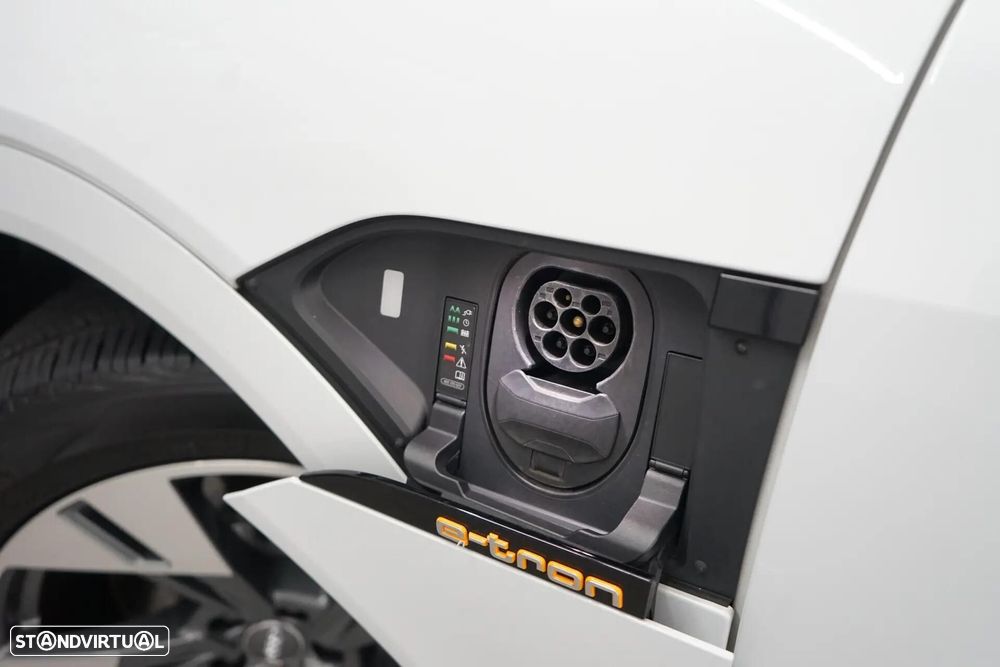 Audi e-tron 50 quattro S line - 9