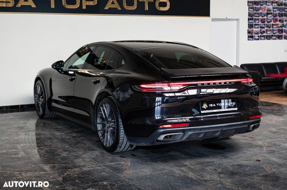Porsche Panamera 4 E-Hybrid - 38