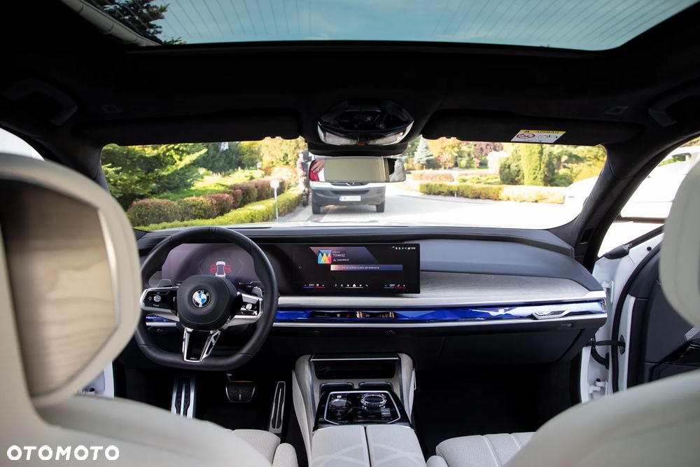 BMW Seria 7 - 18