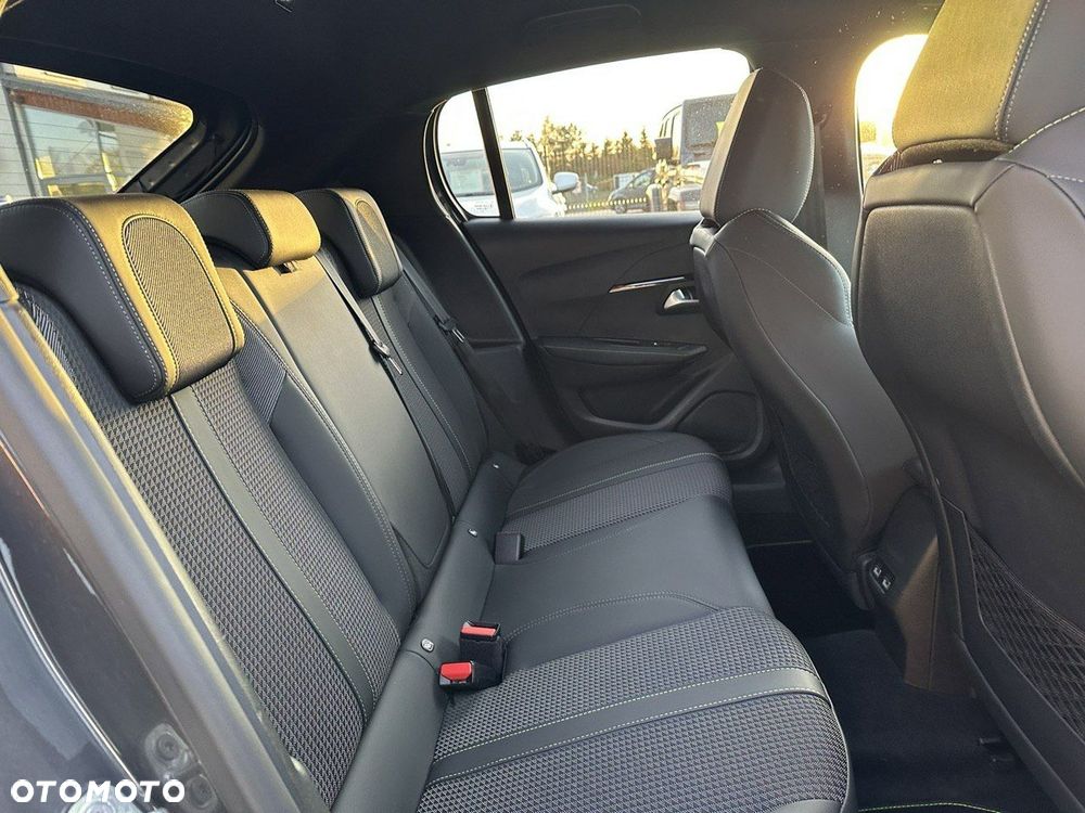 Peugeot 208 PureTech 100 EAT8 GT - 17