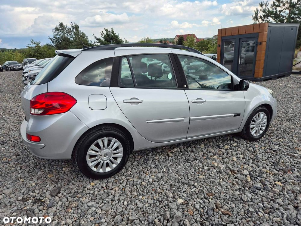 Renault Clio - 8
