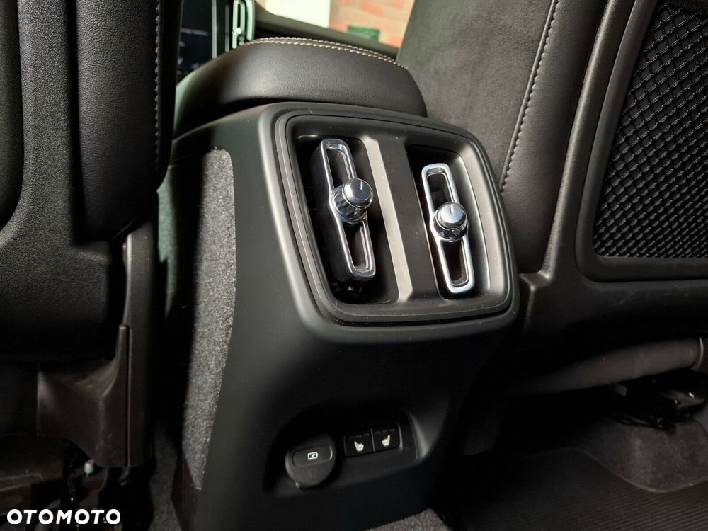Volvo XC 40 - 22