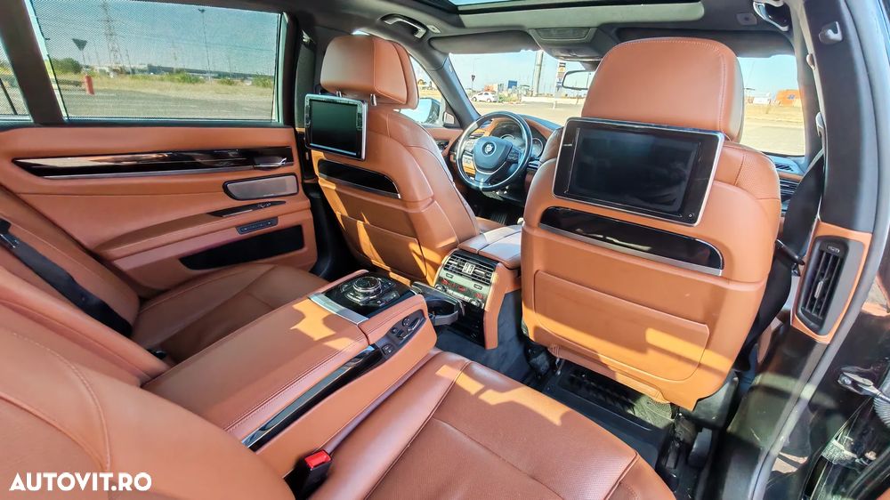 BMW Seria 7 - 18