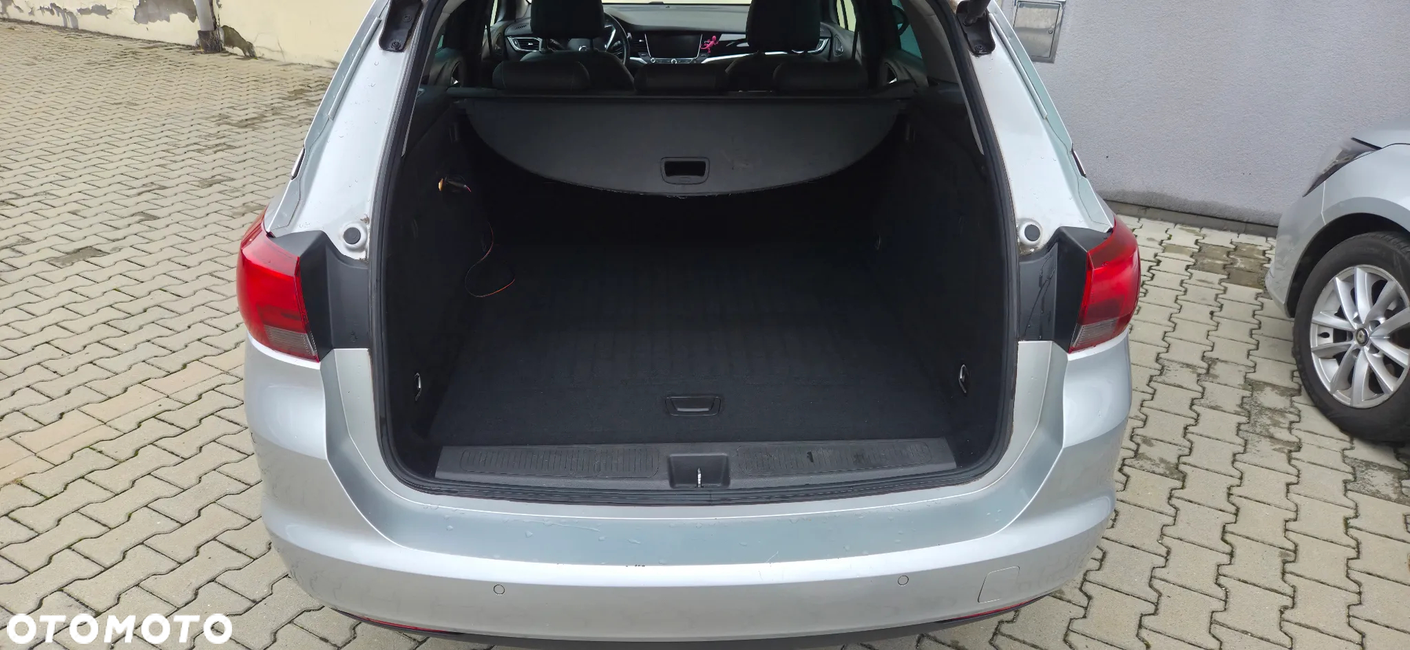Opel Astra V 1.4 T Elite - 11