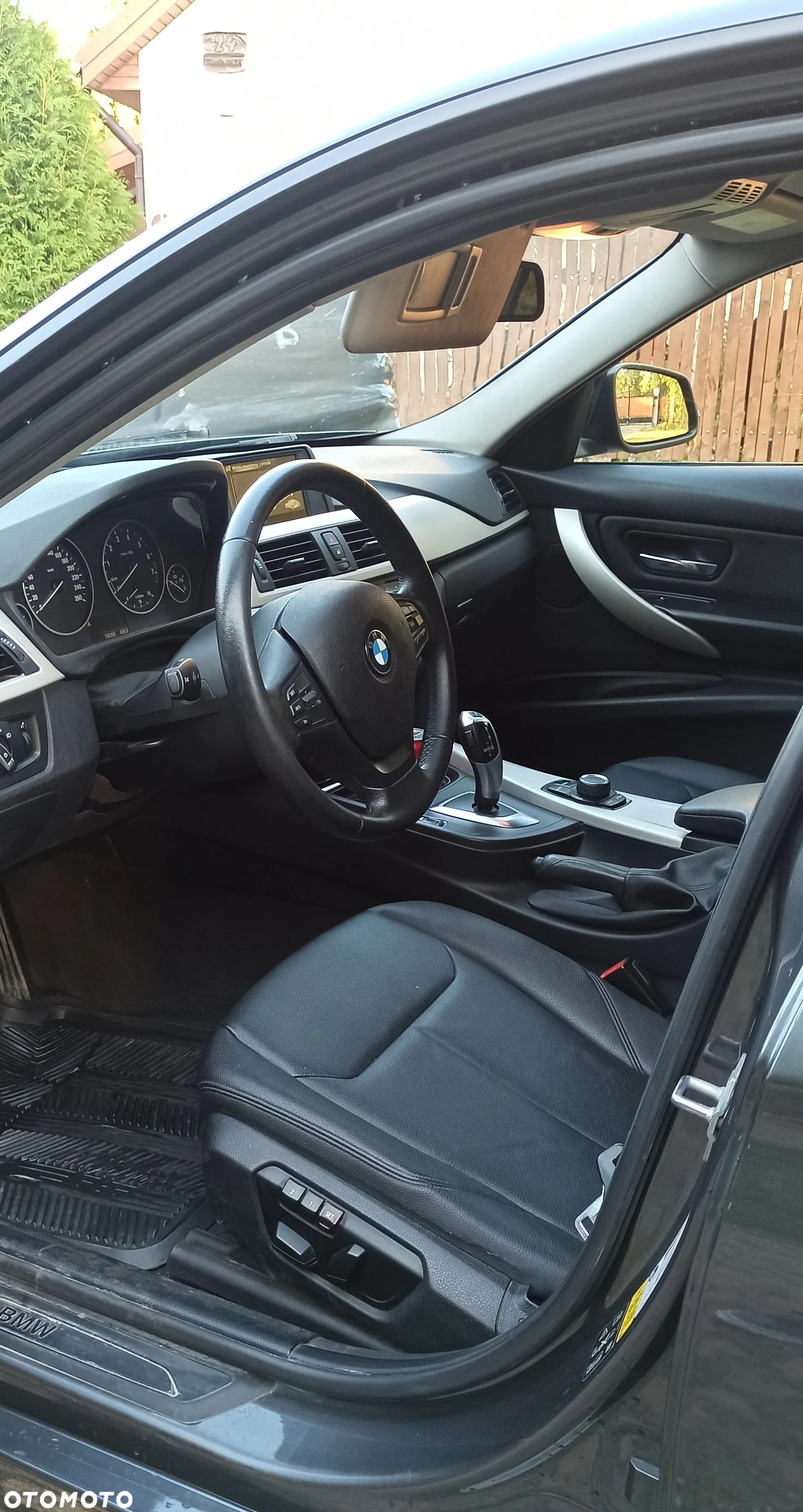 BMW Seria 3 320i xDrive - 10