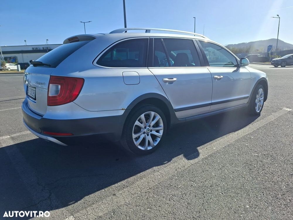 Skoda Superb 2.0 TDI 4X4 Ambition - 5