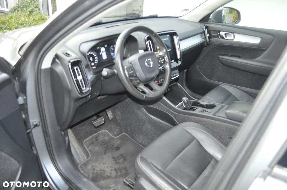 Volvo XC 40 D4 SCR AWD R-Design - 16