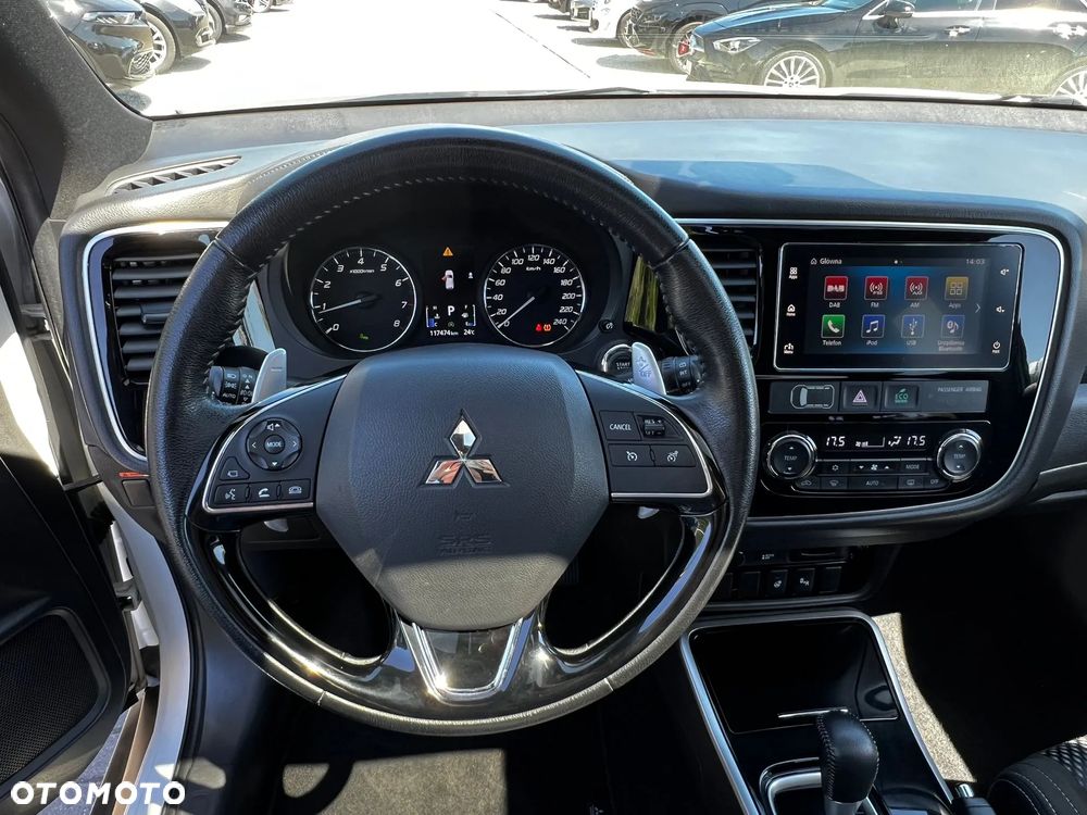 Mitsubishi Outlander 2.0 2WD CVT Diamant Edition+ - 11