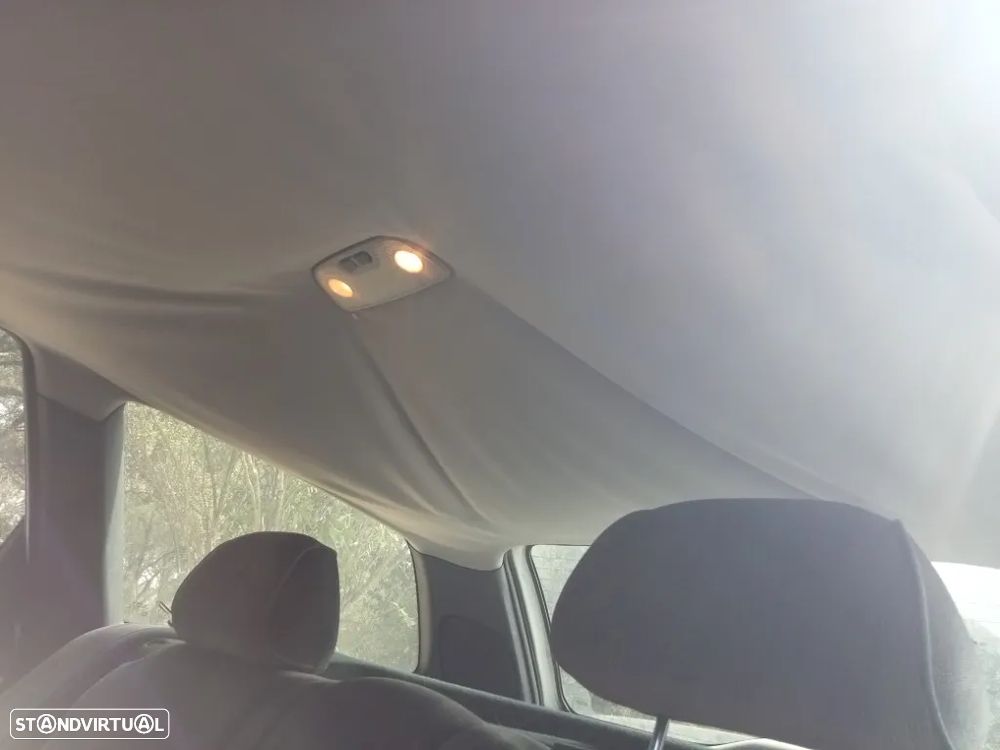 Volvo V40 1.6 - 7