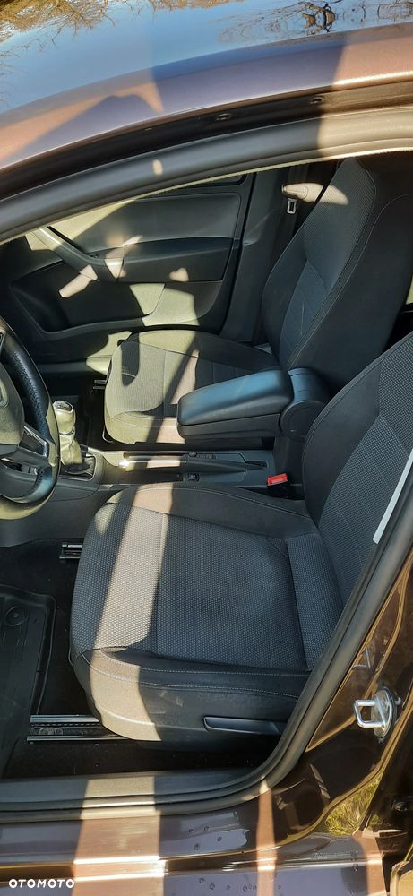 Skoda RAPID 1.6 TDI DPF Elegance - 9