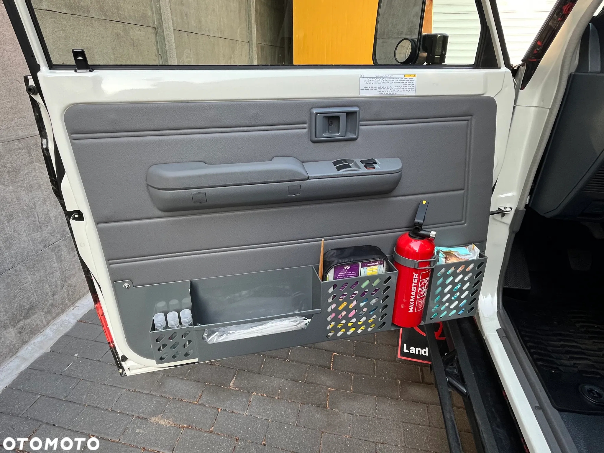 Toyota Land Cruiser - 11