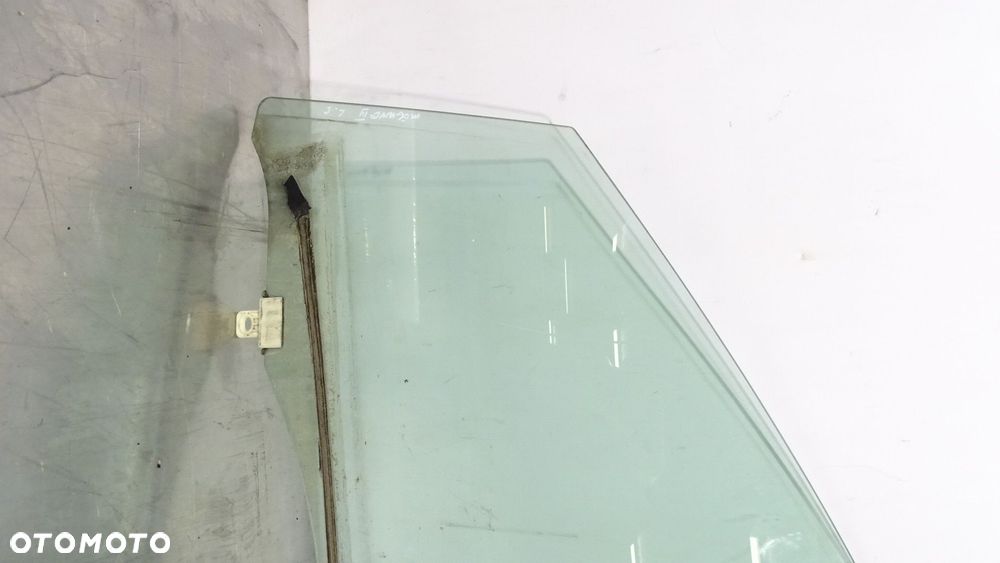 SZYBA BOCZNA LEWA PRZEDNIA DRZWI RENAULT MEGANE III 1.5DCI - 2